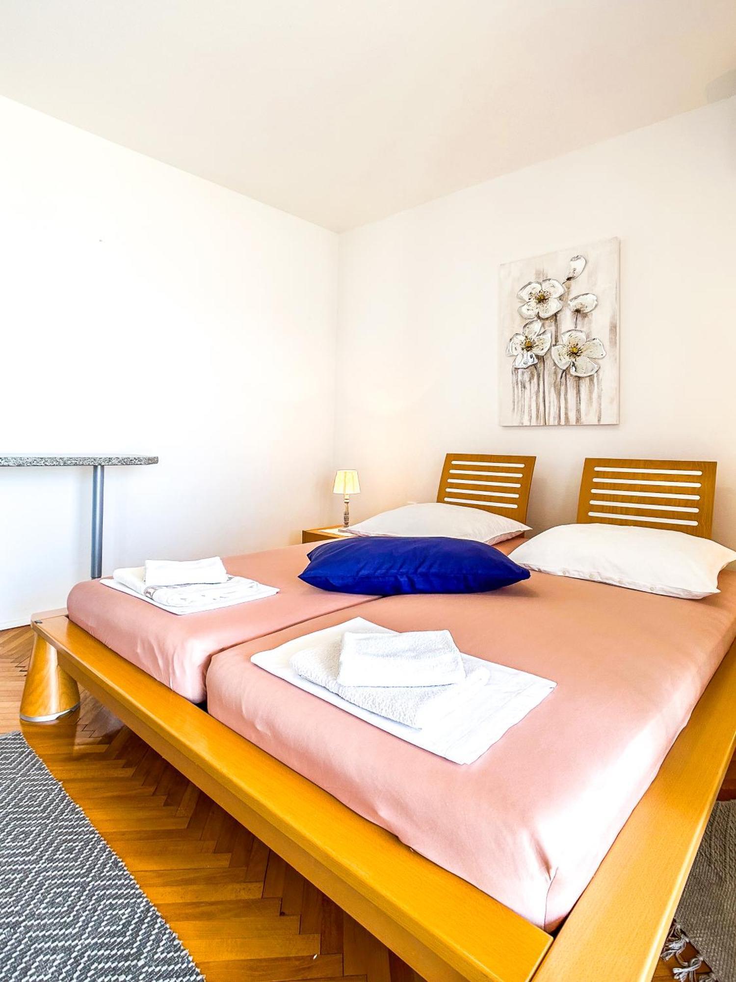 Zimmer - Room - Magdalena Senj  Exteriör bild